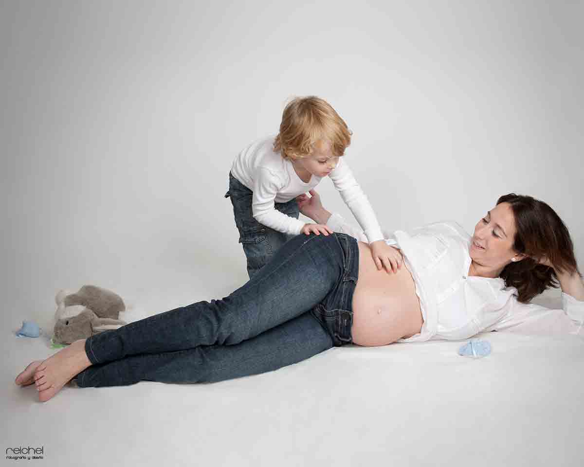 fotos de embarazada con hijos